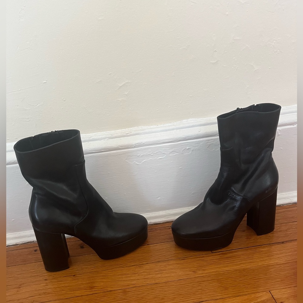 Alohas Black Platform Boots